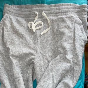 gray aerie joggers